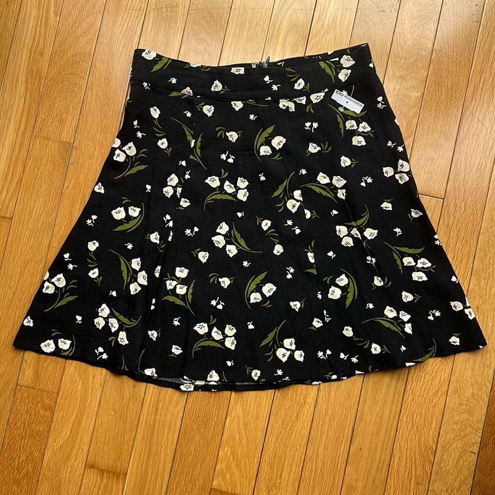 Reformation flounce skirt size 2, never worn (nwt from Nordstrom rack)